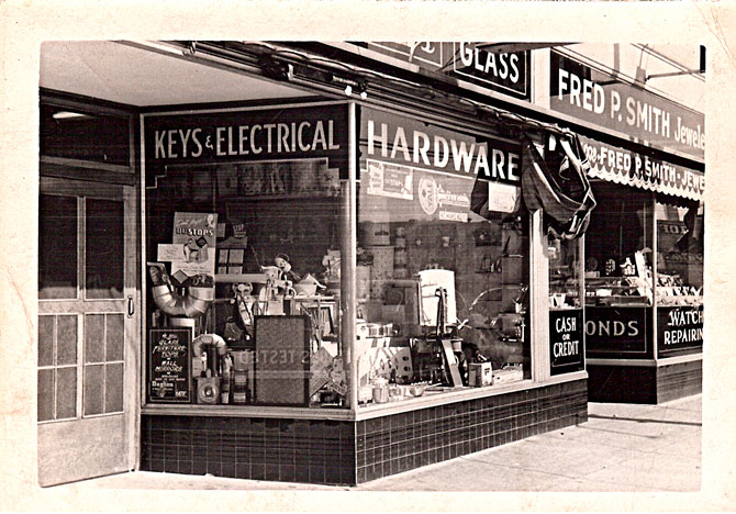04_andys_exterior
